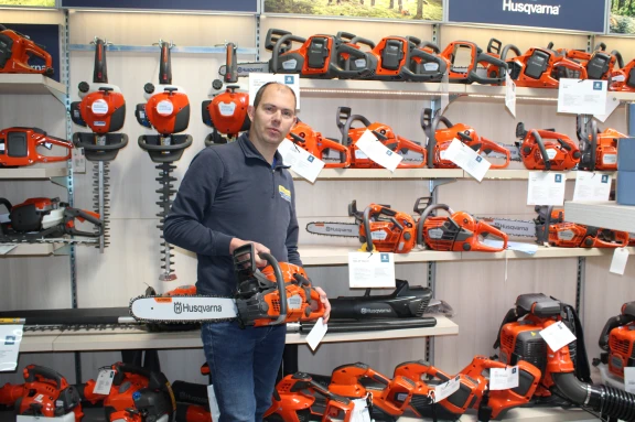 Vacature Winkelmedewerker Vacature Parts- en shopmedewerker